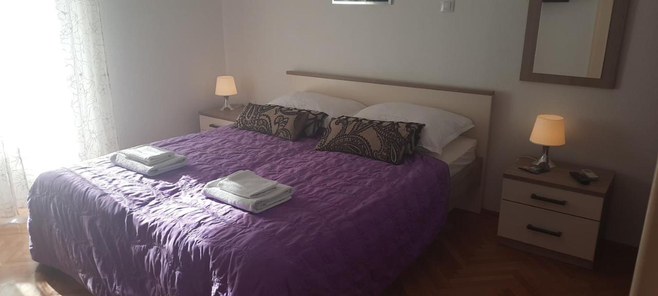 Apartments Villa Beba Komiža Esterno foto
