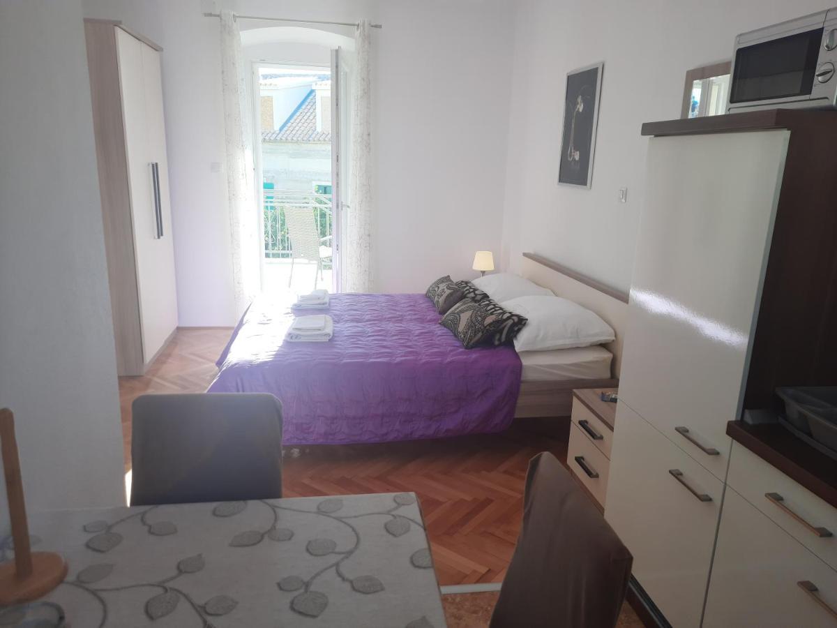 Apartments Villa Beba Komiža Esterno foto