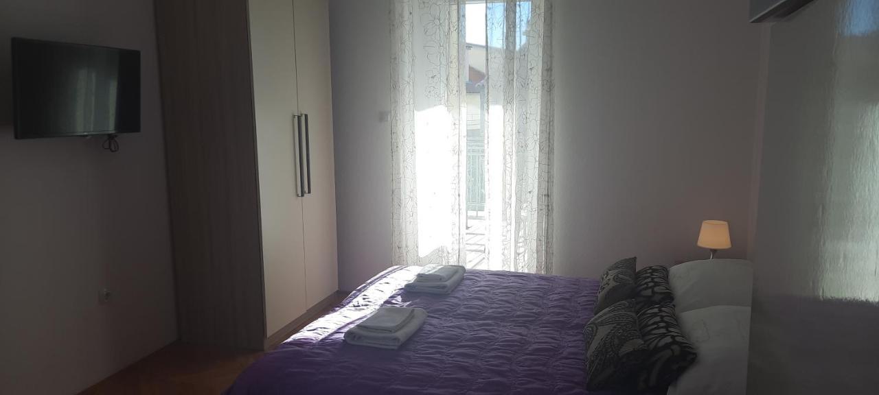 Apartments Villa Beba Komiža Esterno foto