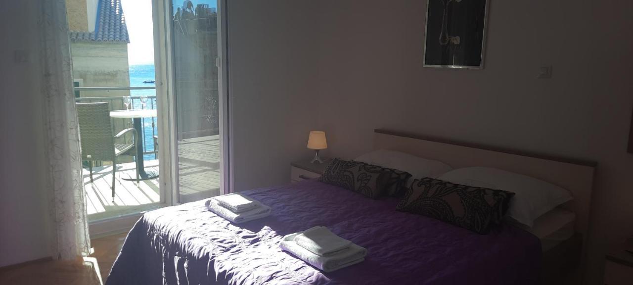 Apartments Villa Beba Komiža Esterno foto